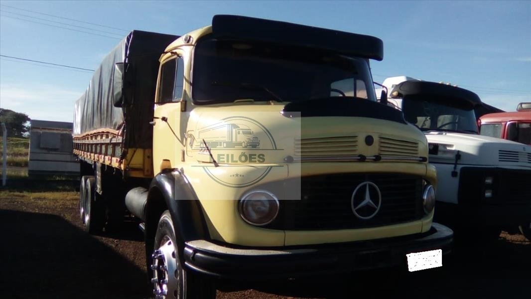 Mercedes Benz L-2213 - 6x2 - 1977 - Carroceria 