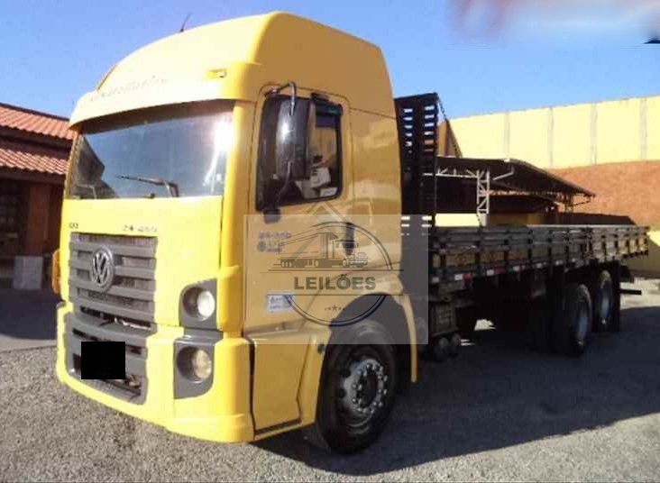 Volkswagen Constellation 24.250 E - 6x2 - 2012 - Carroceria 
